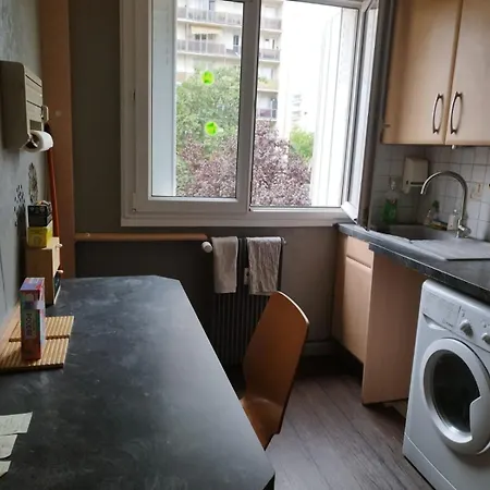 Gasthuis Proche Du Campus N2